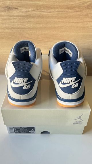 Jordan 4 Retro SB