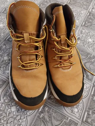 Scarpe Timberland marroni e bianche