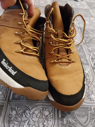Scarpe Timberland marroni e bianche