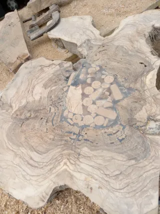 Tavolini in legno di ulivo