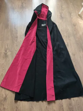 Capa vintage de paño y terciopelo