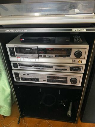 Equipo de Sonido Pioneer con Mueble y Altavoces
