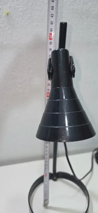 Lampada da scrivania nera