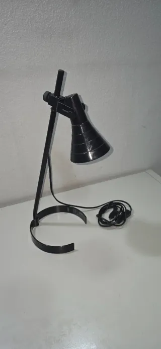 Lampada da scrivania nera