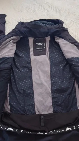 Abrigo Quiksilver Edge Talla L