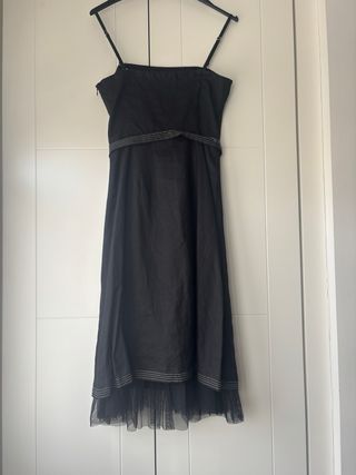 Vestido negro con pedrería