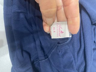 Maglia blu manica lunga con pizzo