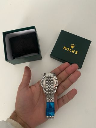 Reloj Azul y Plateado