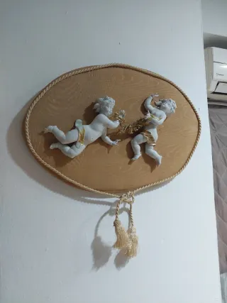 Ángeles de porcelana decorativos