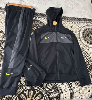 Conjunto nike talla 147-158 cm