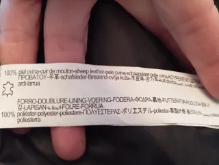 Cazadora de piel negra