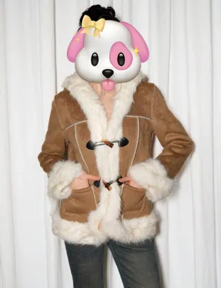 Abrigo/Pelliza Sintética Marrón y Blanco