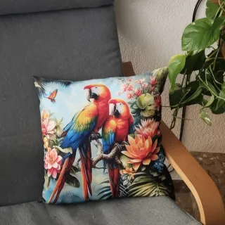 Cojín Decorativo Loros y Flores 45x45cm