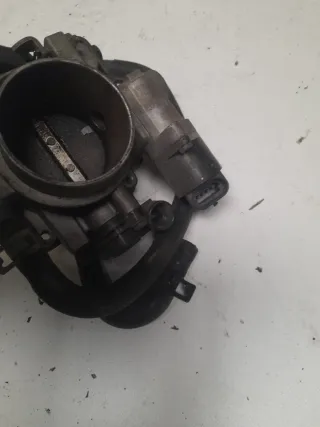 Mariposa Admisión Opel Tigra Corsa