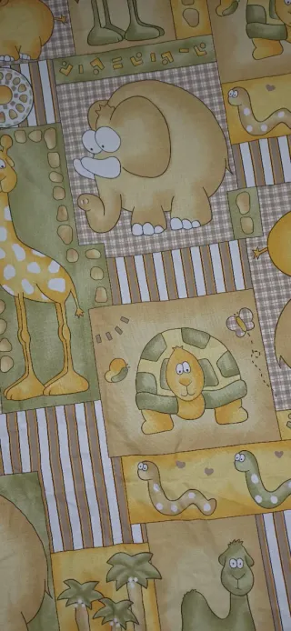 Riel para estor 3 hilos con cortina infantil