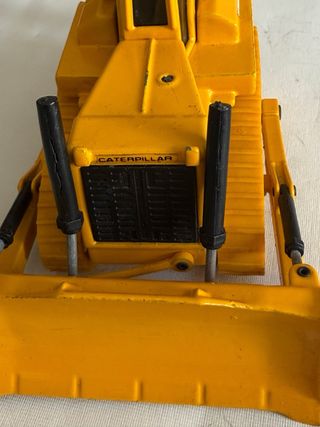 Tractor Cadenas Caterpillar D10N 1:70 Ref: 220/C