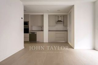 Piso en venta en Berruguete en Madrid