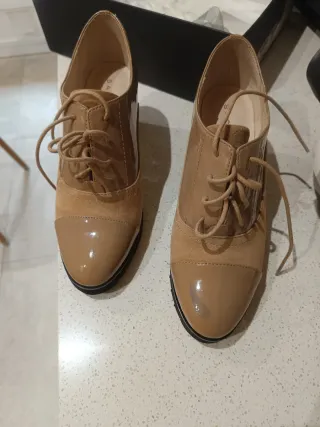 Zapatos Oxford Beige/Marrón Charol y Ante