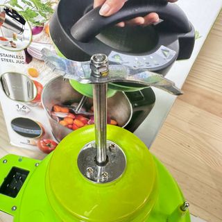 DOMO DO498BL Soup Maker 1.6L