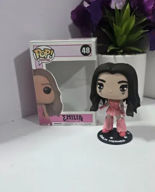 Figura Emilia Mernes