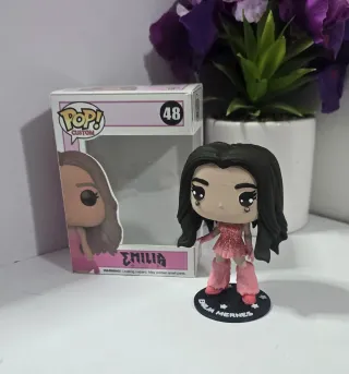 Figura Emilia Mernes