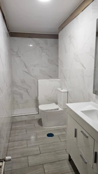 Fontanero, albañil, armando de muebles