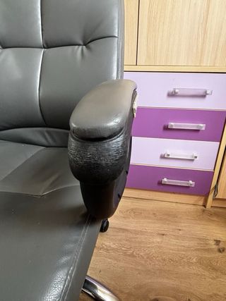 Silla de escritorio ergonómica gris