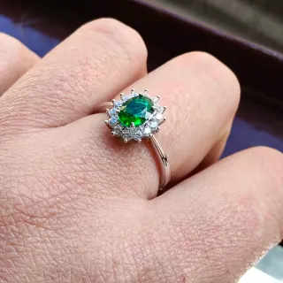 Sortija plata circonitas verde