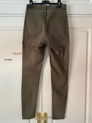 Pantalones push up verde oliva