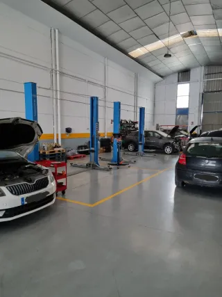 Se traspasa taller mecánica reparación de coches