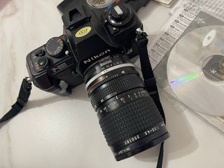 Nikon F-301 macchina fotografica con obiettivo