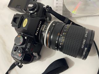 Nikon F-301 macchina fotografica con obiettivo