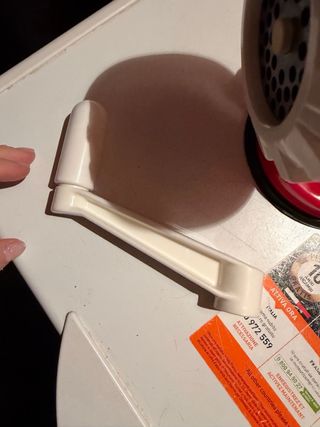 Tritacarne rosso con ventosa