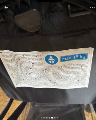 Silla de paseo gris para bebé