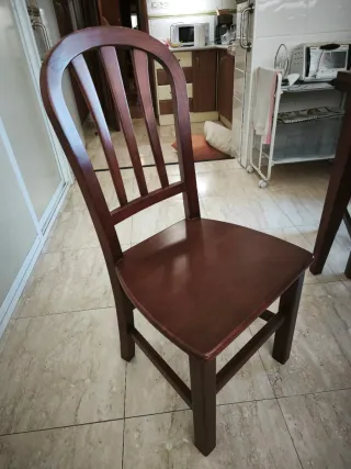 Mesa extensible 90x90 y 4 sillas