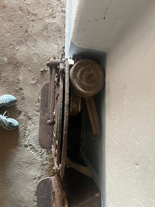 Puerta de Guillotina. Horno de leña