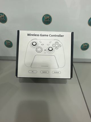 Controller wireless per PC e Switch con base di ricarica