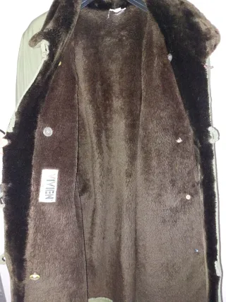 Cappotto verde con pelliccia