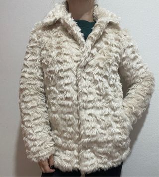 Abrigo pelo sintético Atmosphere beige