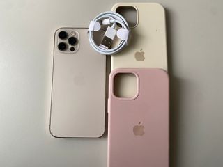iPhone 12 Pro Oro + Cover Rosa e Giallo