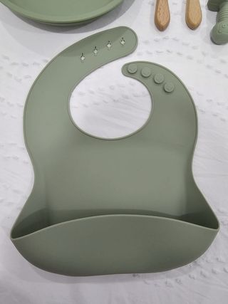 Lote Vajilla y Babero Bebé Silicona