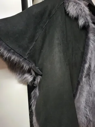 Capa reversible piel negra y gris