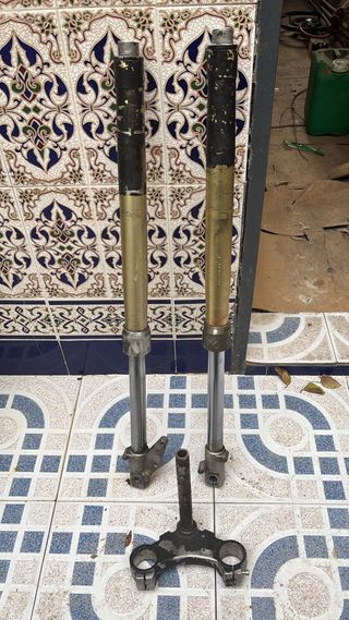 Horquillas Showa Cross