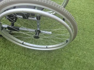 Silla de ruedas plegable