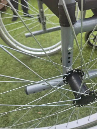 Silla de ruedas plegable