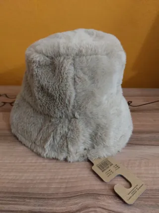 Cappellino in pelo beige/marrone