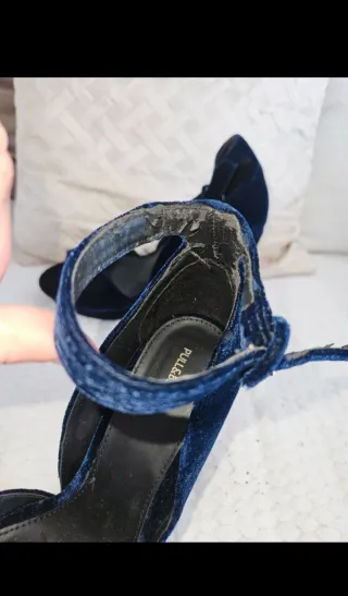 Tacones de terciopelo azul