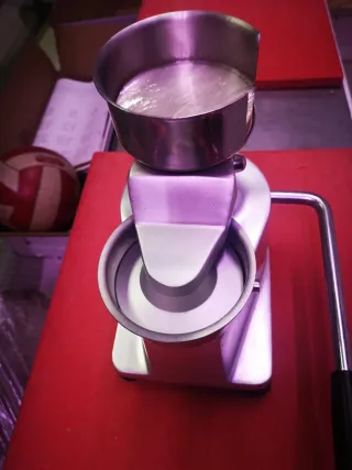 2 Máquinas para hacer hamburguesas