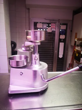 2 Máquinas para hacer hamburguesas