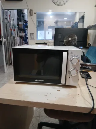 Microondas blanco